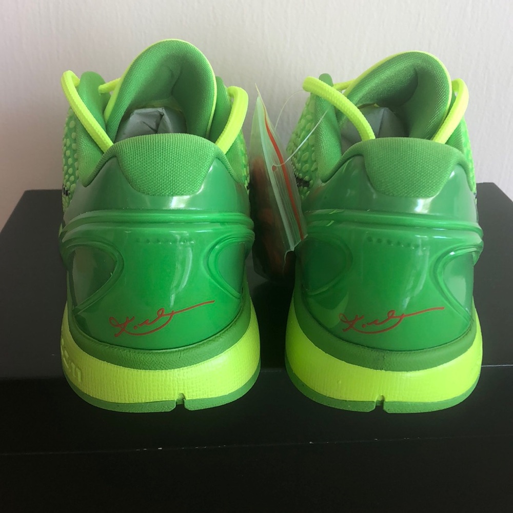 ‼️SOLD‼️NIKE KOBE VI PROTRO ‘GRINCH’ SNEAKERS - Picture 4 of 9